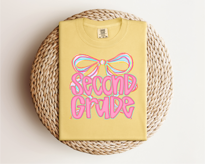 Poppy Pink Bow Grade Level Tee
